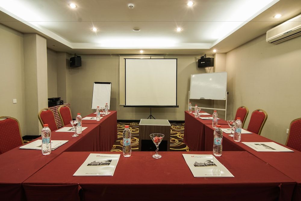 undefined Grand Eska Hotel and Residences 3