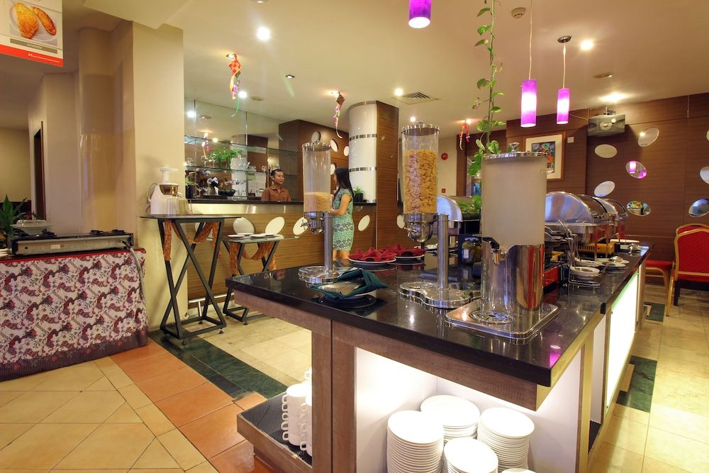 undefined Grand Eska Hotel and Residences 4