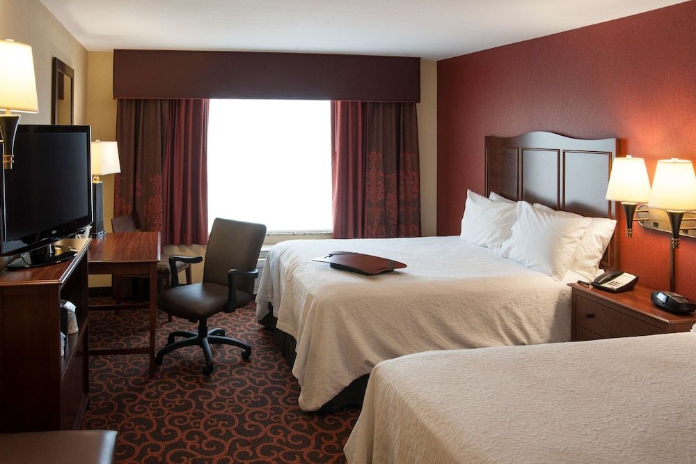 Room, 2 Queen Beds, Accessible, Bathtub (Mobility & Hearing)