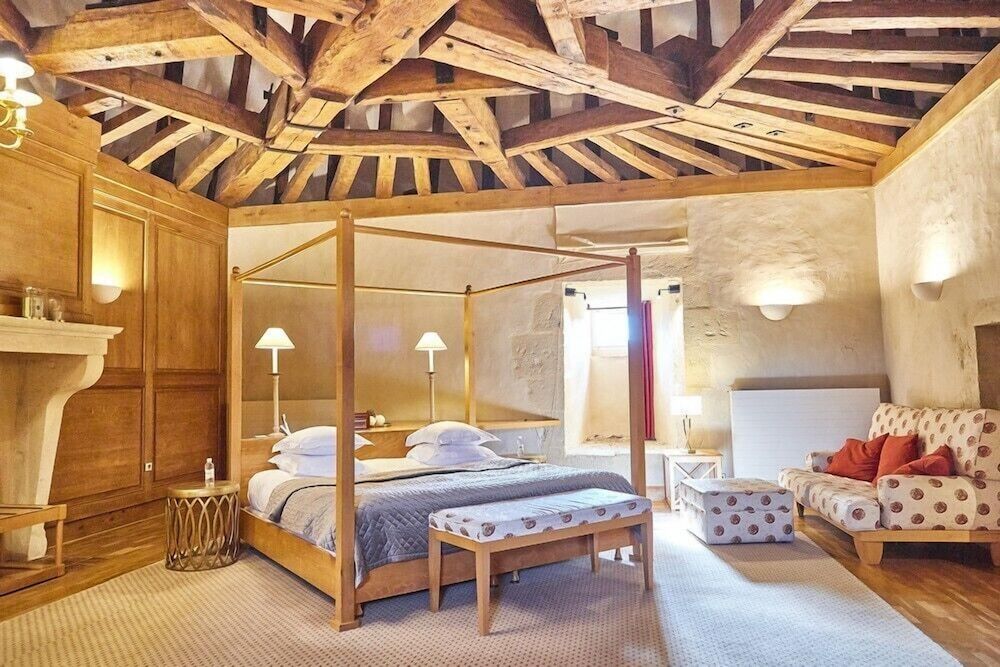 Suite (Castle)