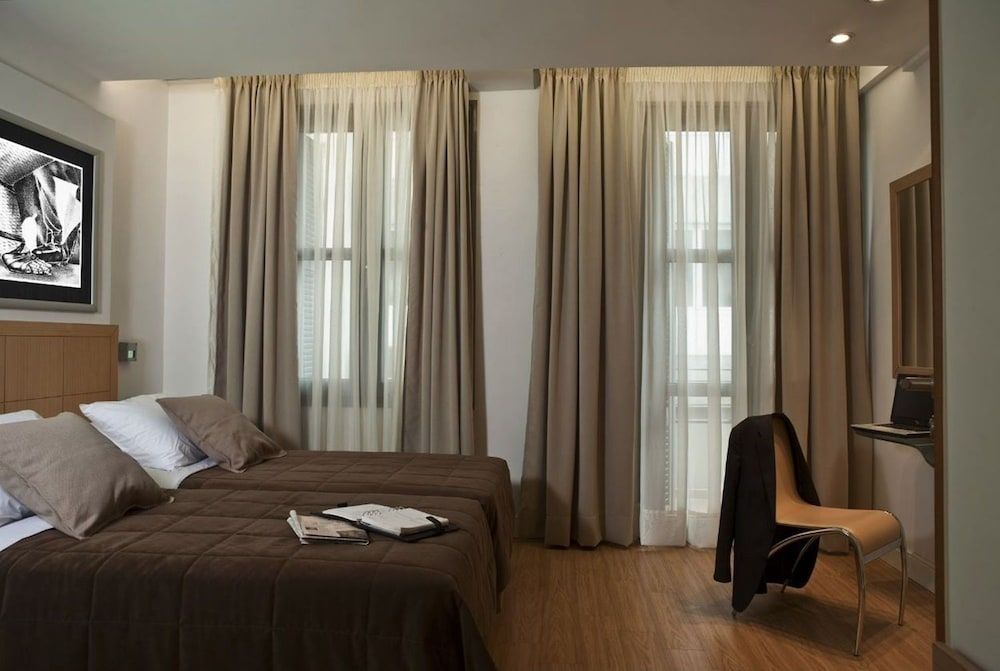 Chic Hotel Double Room 2