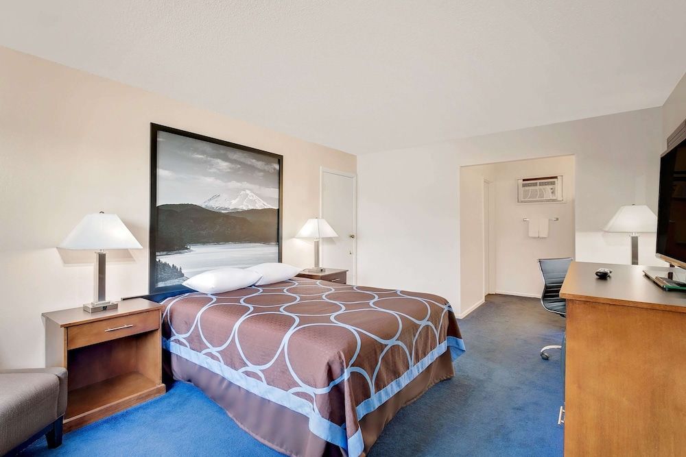 Superior Room, 1 Queen Bed, Non Smoking