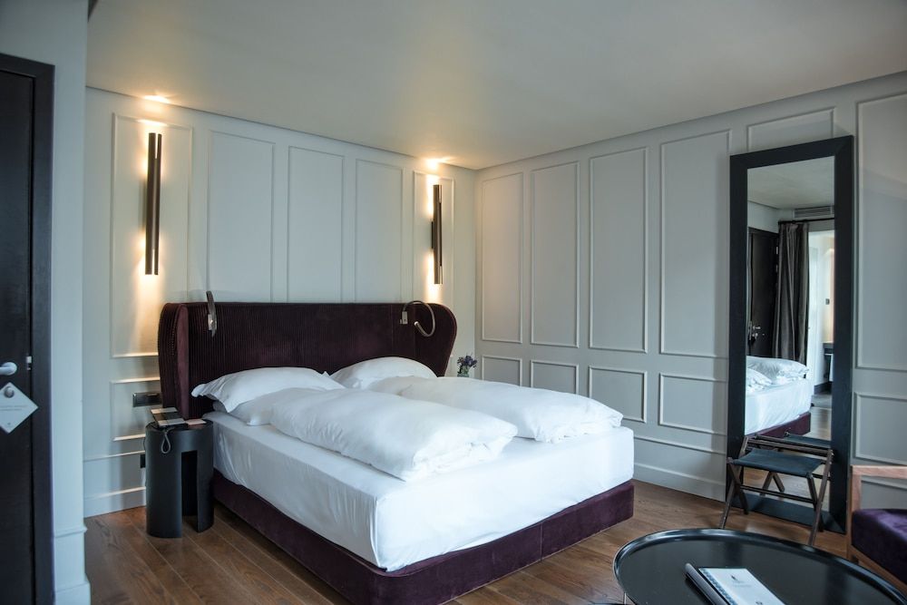 CoolRooms Palacio Villapanés 5 GL Deluxe Room