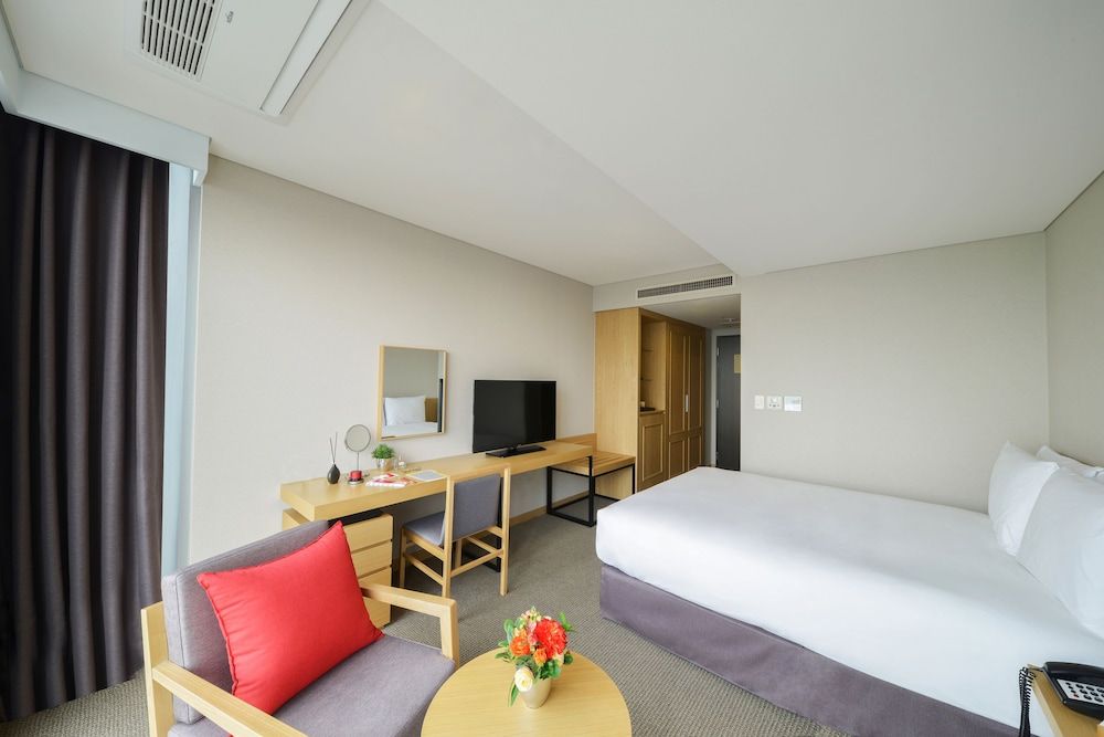 Harbor Park Hotel Standard Room, 1 Double Bed, Non Smoking, Harbor View 2