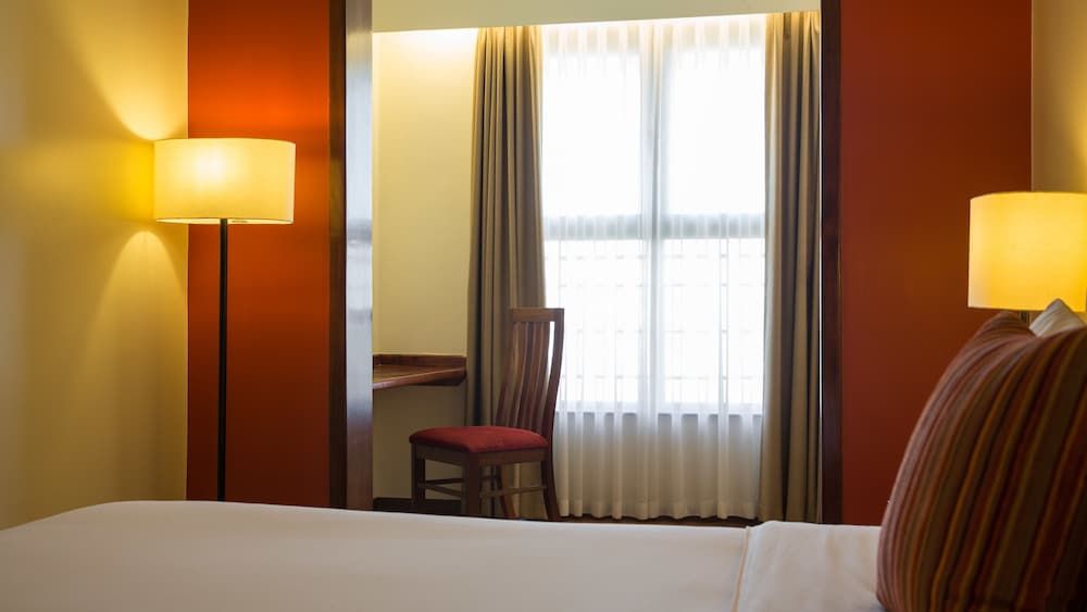 undefined Ole Sereni 5