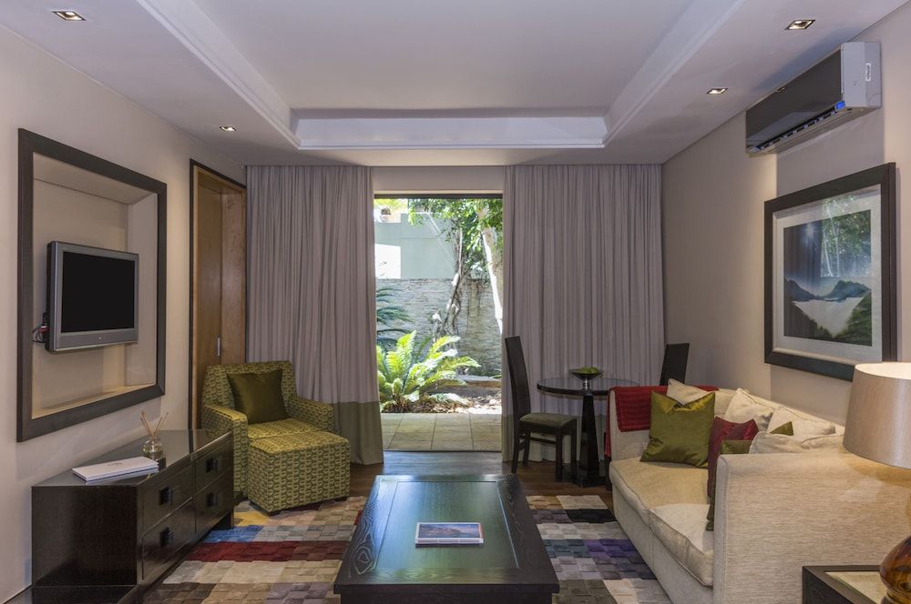 No5 Boutique Art Hotel by Mantis Luxury Suite, 1 Queen Bed with Sofa bed 5