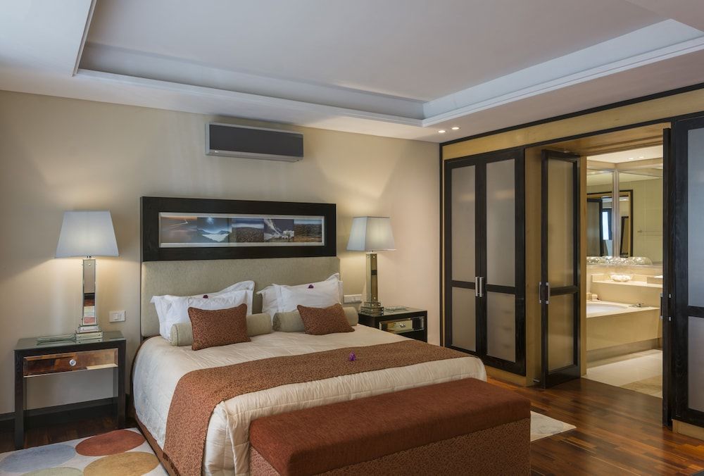 No5 Boutique Art Hotel by Mantis Business Suite, 1 Double Bed