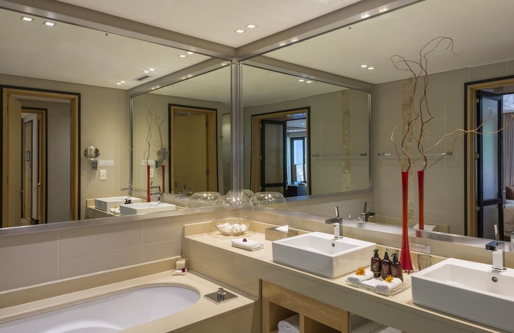 No5 Boutique Art Hotel by Mantis Business Suite, 1 Double Bed 4