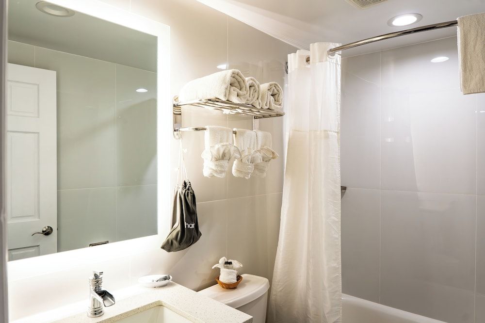 Whitman Motor Lodge Suite, 1 Bedroom 3