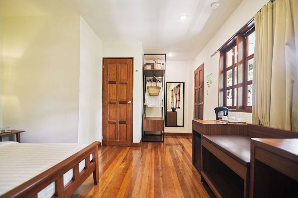 undefined The Strand Boracay 4