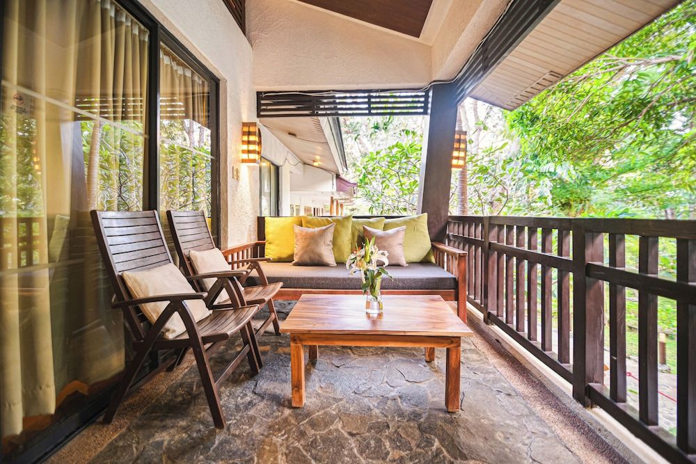 The Strand Boracay One-bedroom Suite 3