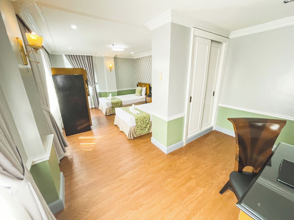 Miramar Hotel Superior Twin Room 4