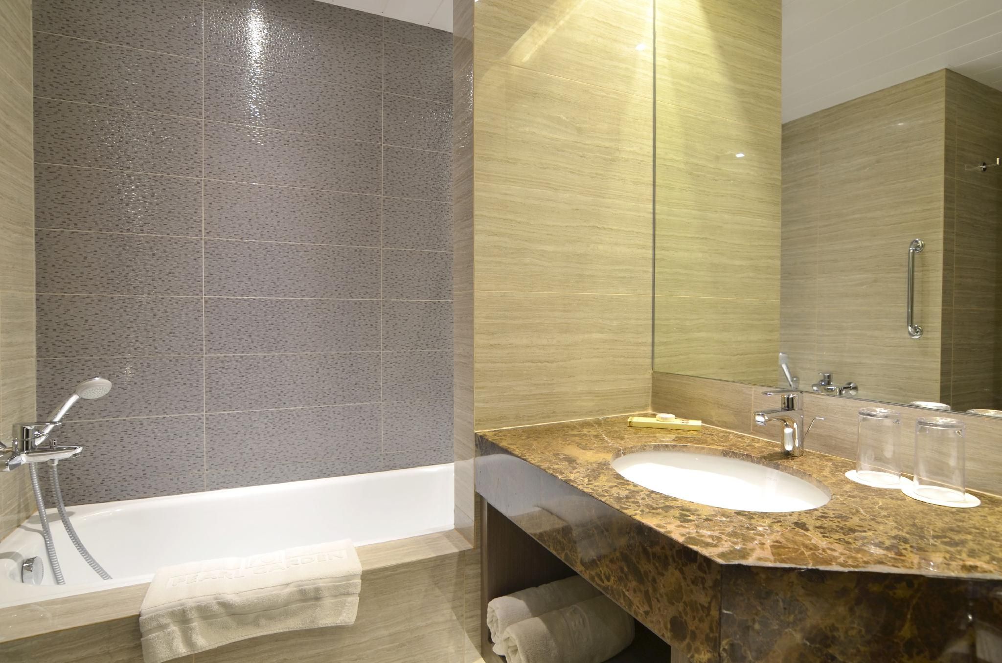 undefined Pearl Garden Hotel 7