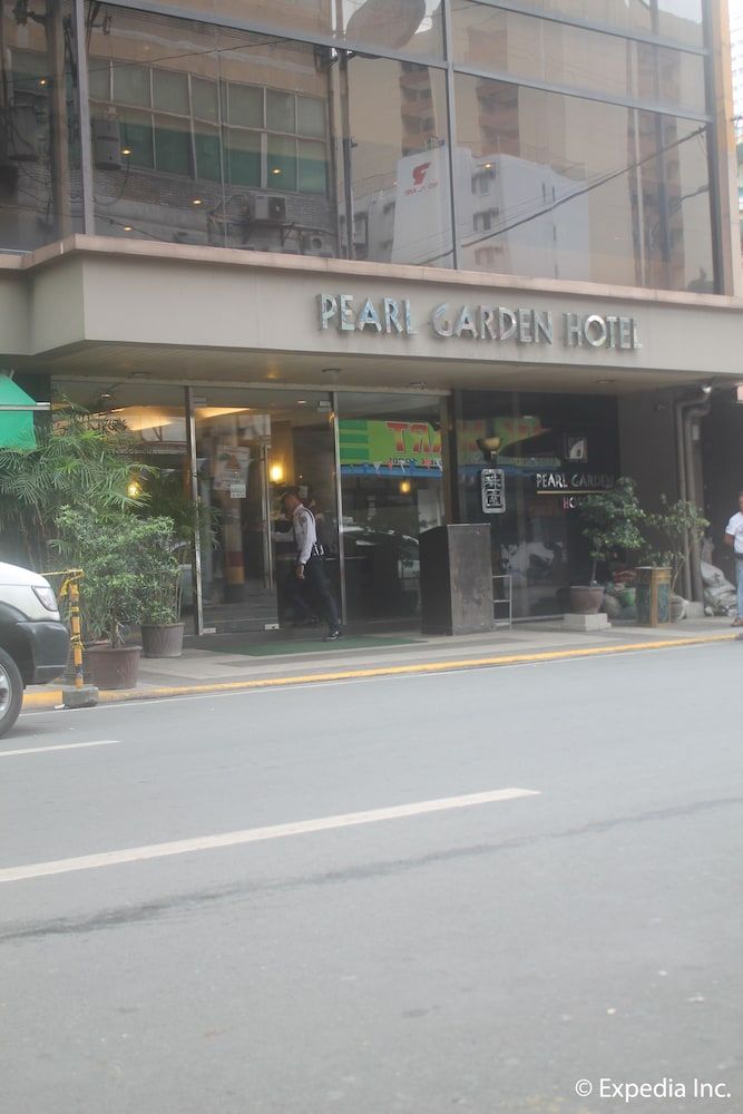 undefined Pearl Garden Hotel 4