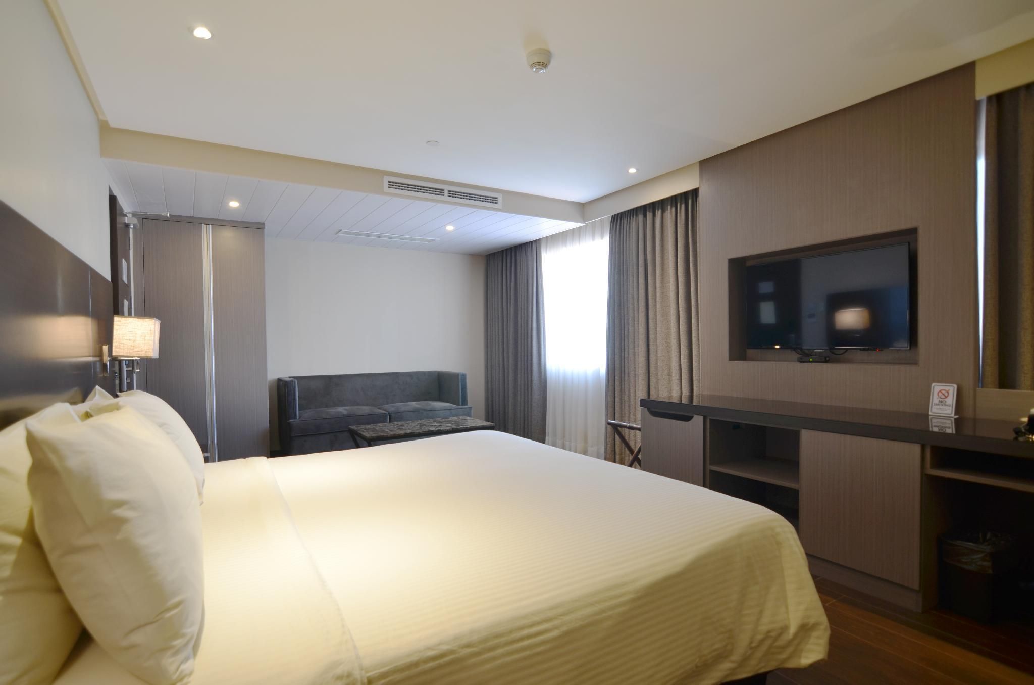 undefined Pearl Garden Hotel 9