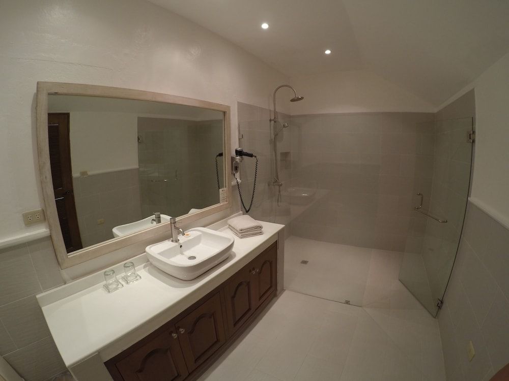 Pinjalo Resort Villas - Jade Hill Project Property Development Suite 5