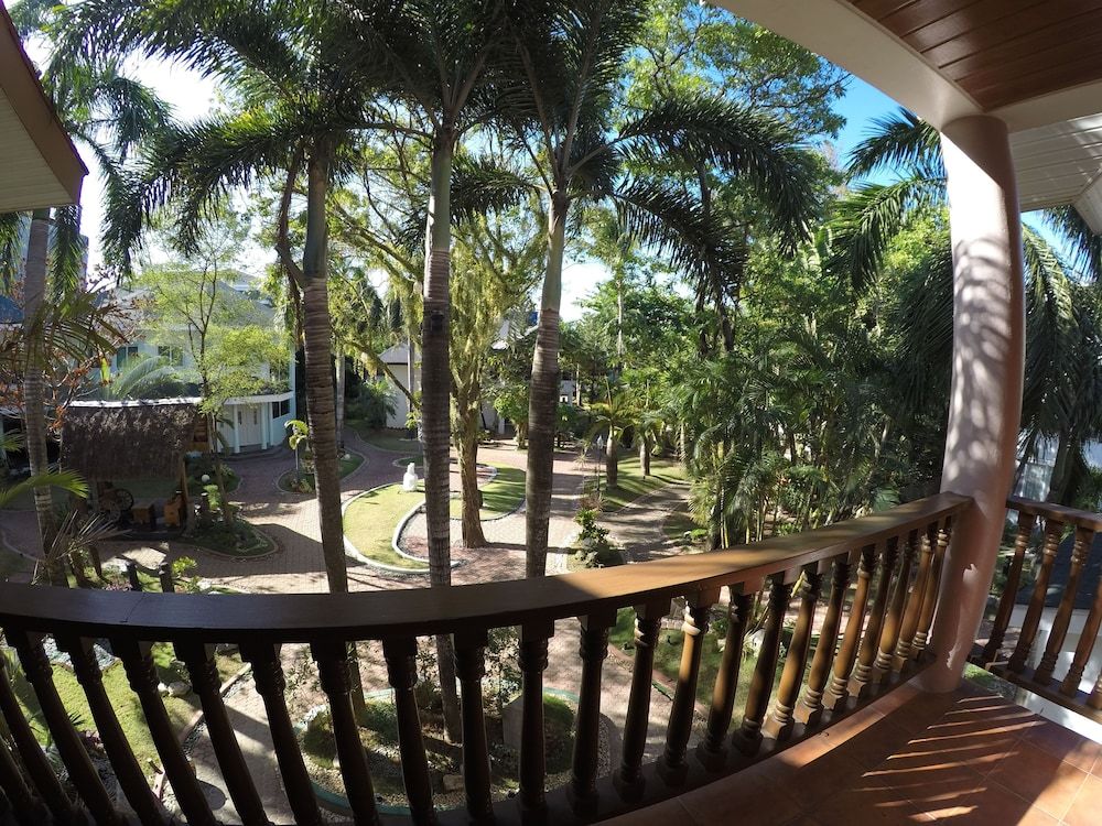 Pinjalo Resort Villas - Jade Hill Project Property Development Suite 4