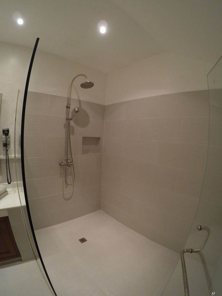 Pinjalo Resort Villas - Jade Hill Project Property Development Suite 6