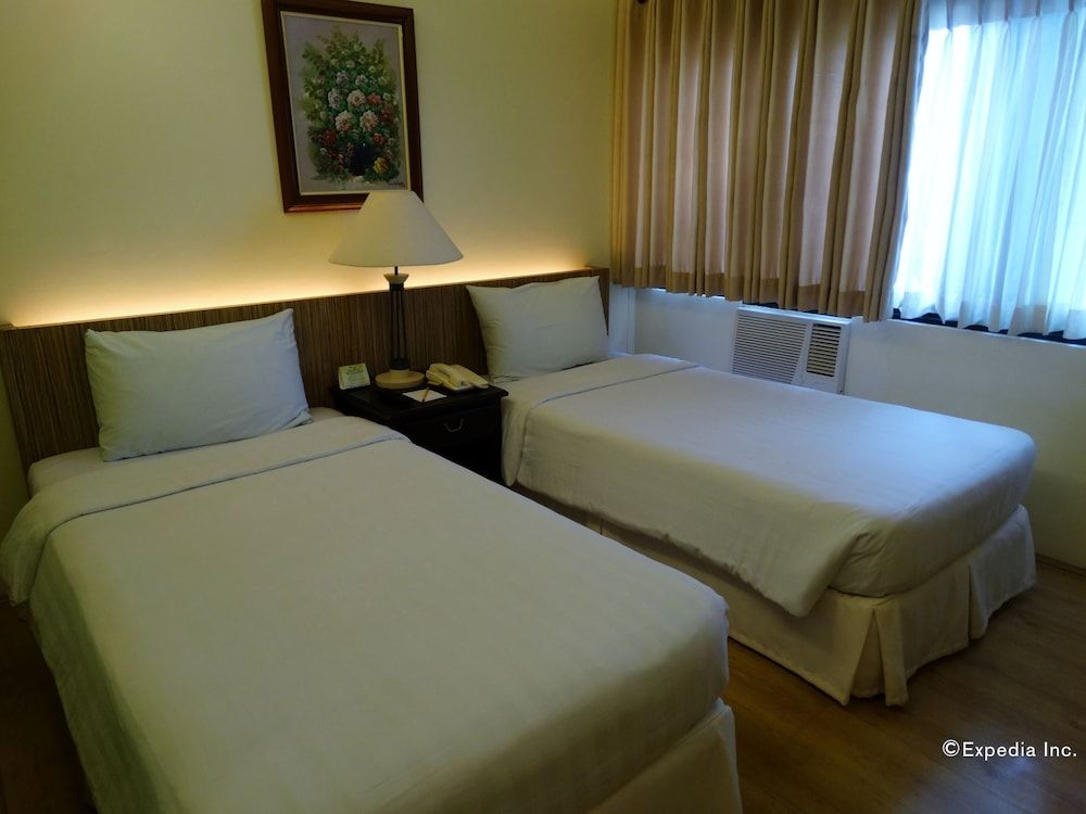 Hotel Fleuris Palawan Deluxe Room 5