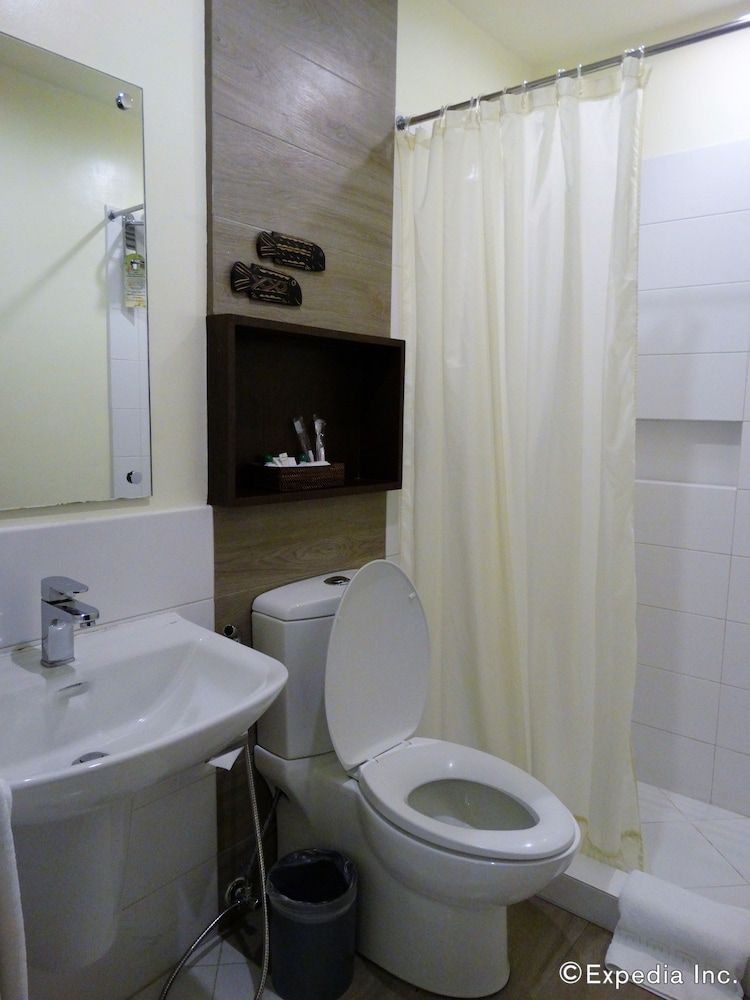 Hotel Fleuris Palawan Deluxe Room 7