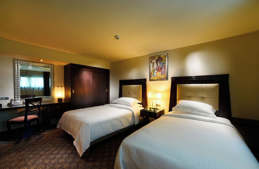 Raouché Arjaan by Rotana Room, 2 Twin Beds, City View