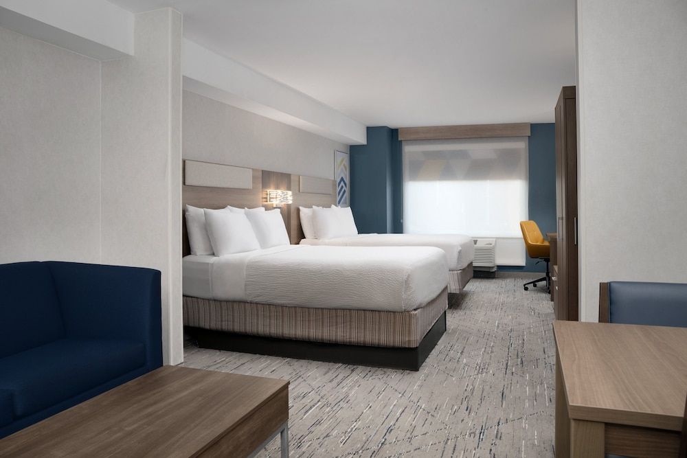 Suite, 2 Queen Beds