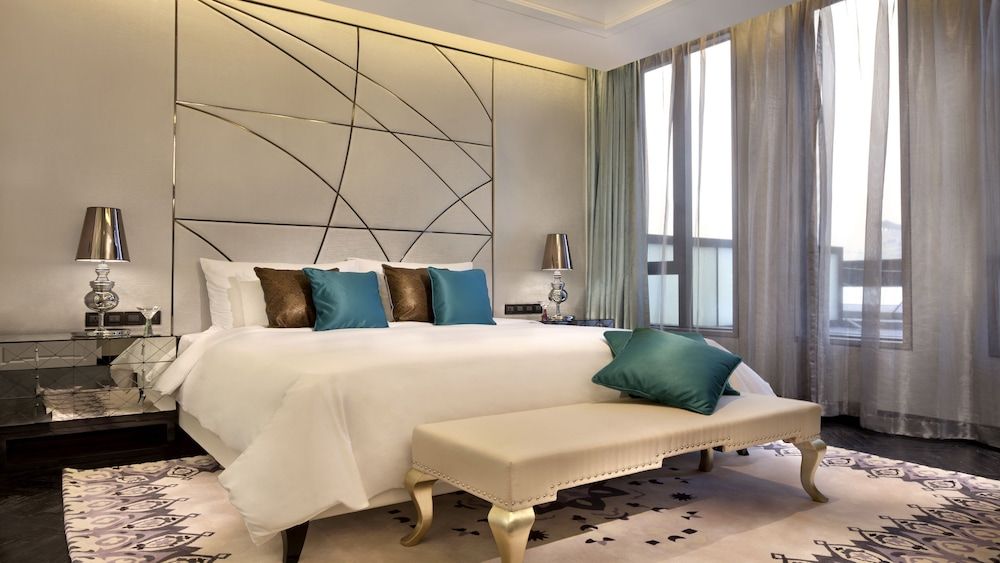 Standard Room, 1 King Bed, River View