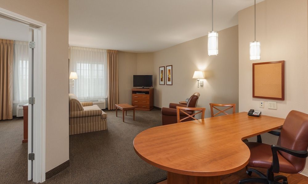 undefined Candlewood Suites Houston I-10 East by IHG 4
