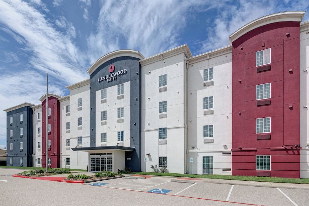 undefined Candlewood Suites Houston I-10 East by IHG 5