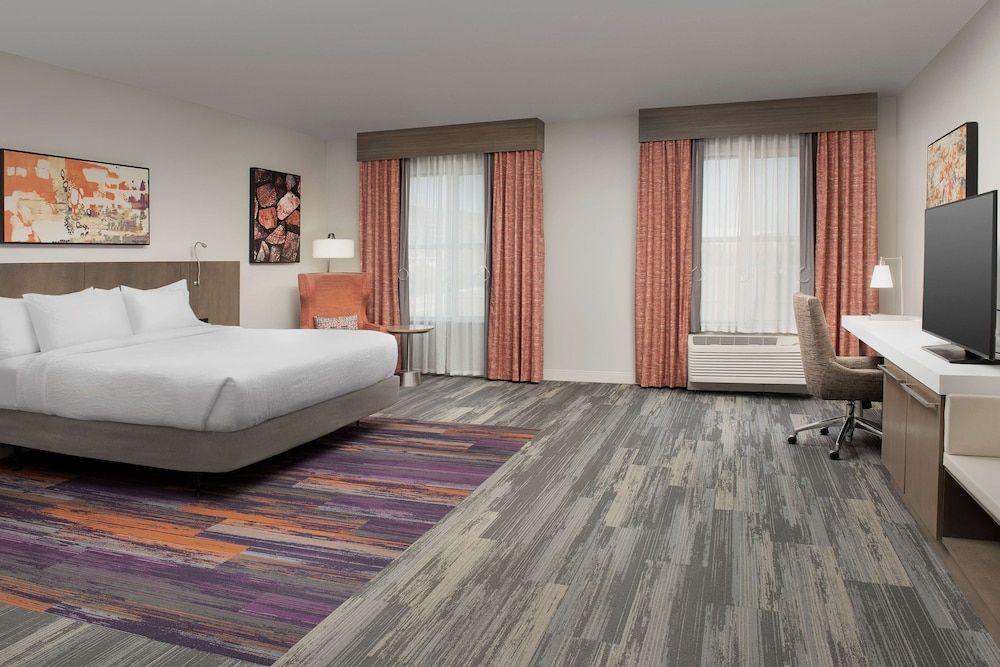 Room, 1 King Bed, Accessible, Bathtub