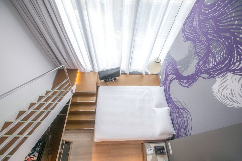 Studio M Hotel Studio Loft, 1 Queen Bed