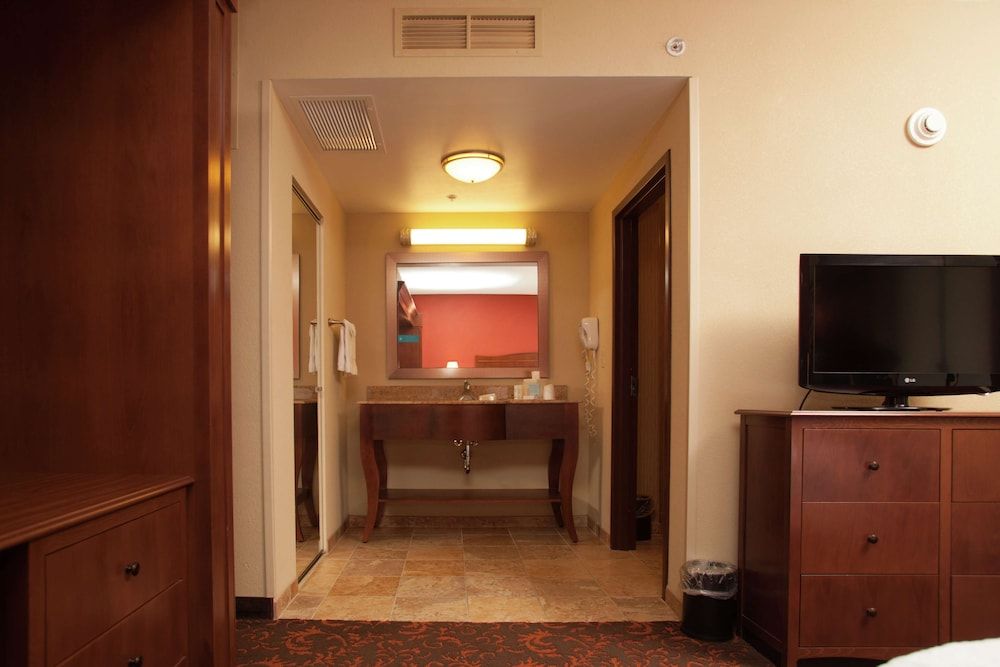 Studio, 1 King Bed, Non Smoking, Jetted Tub