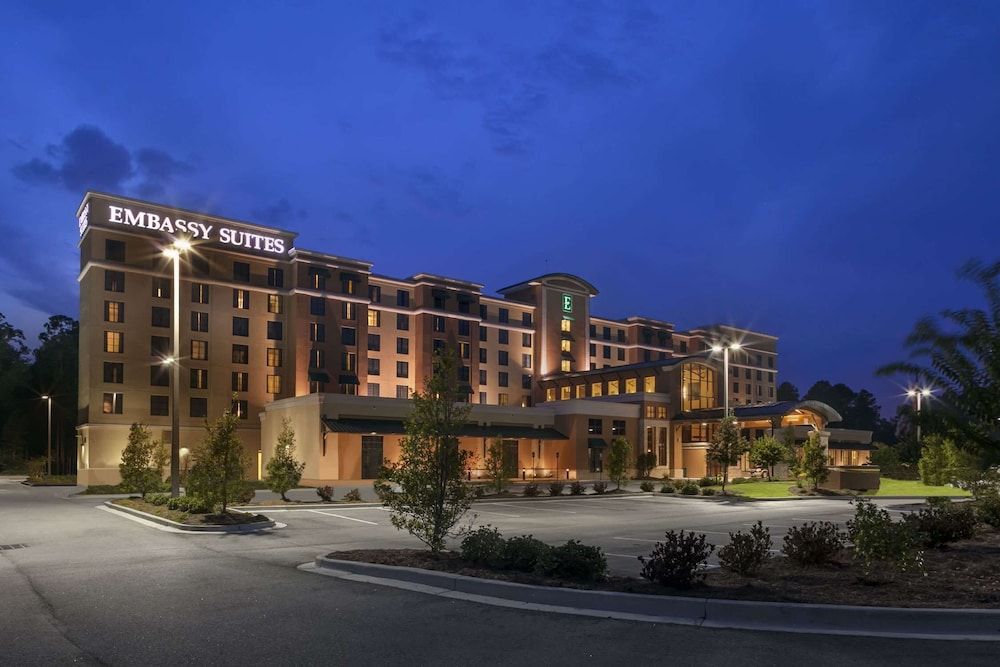 undefined Embassy Suites by Hilton Savannah Airport 8