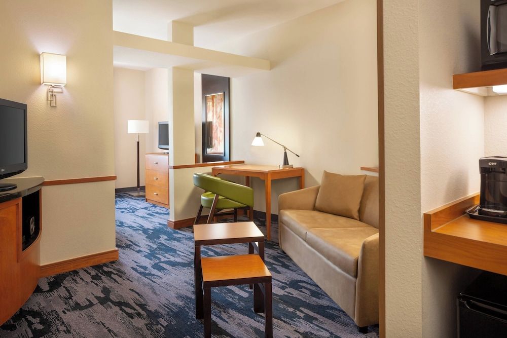 Studio, 1 King Bed (Mobility/Hearing Accessible, Tub)