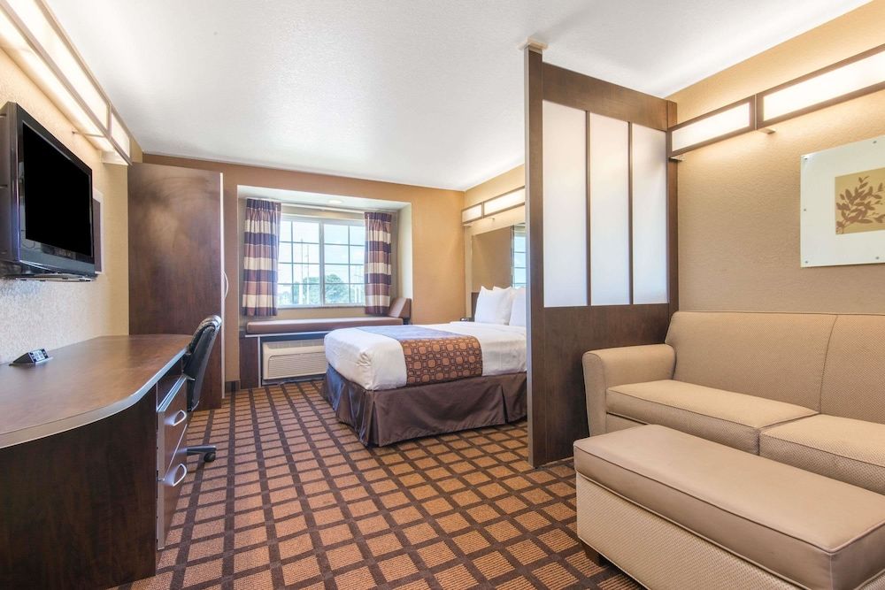 Studio Suite, 1 Queen Bed, Non Smoking