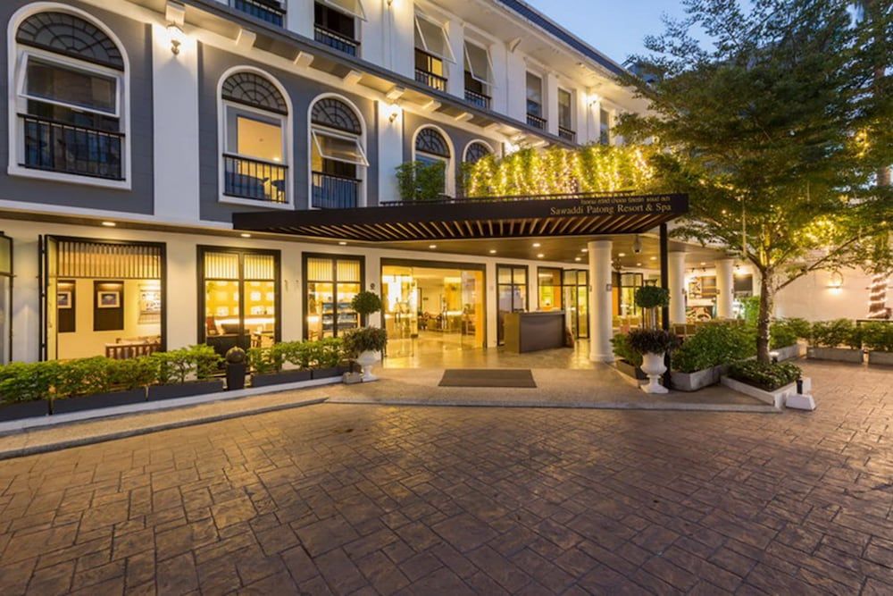 undefined Sawaddi Patong Resort & Spa by Tolani 4