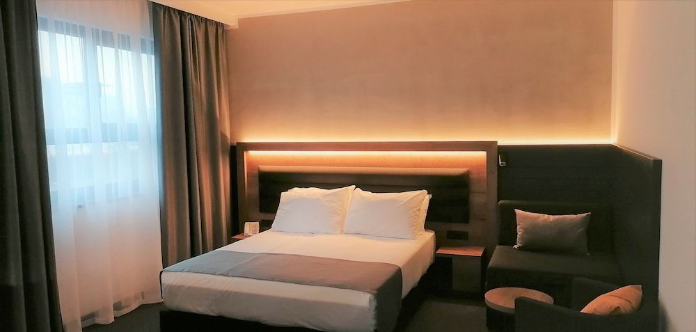 Hotel Aristos Comfort Double or Twin Room 5