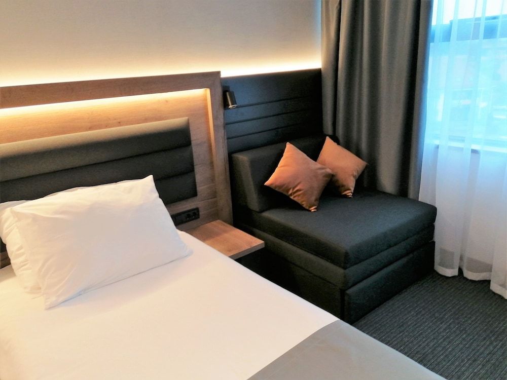 Hotel Aristos Comfort Double or Twin Room 6