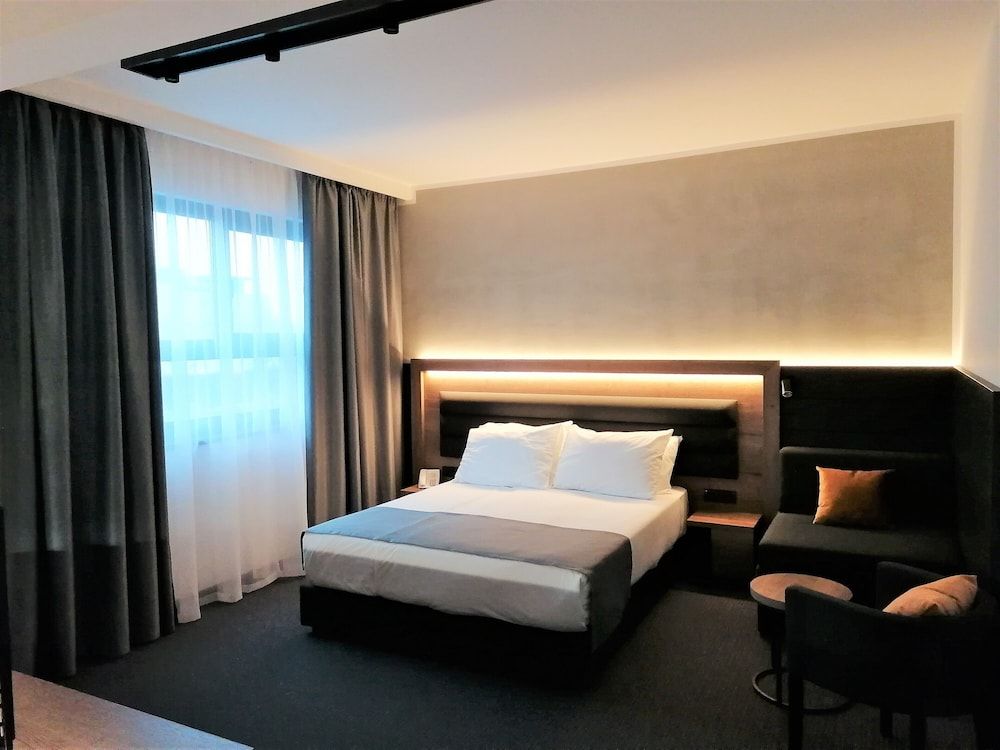 Hotel Aristos Comfort Double or Twin Room 3