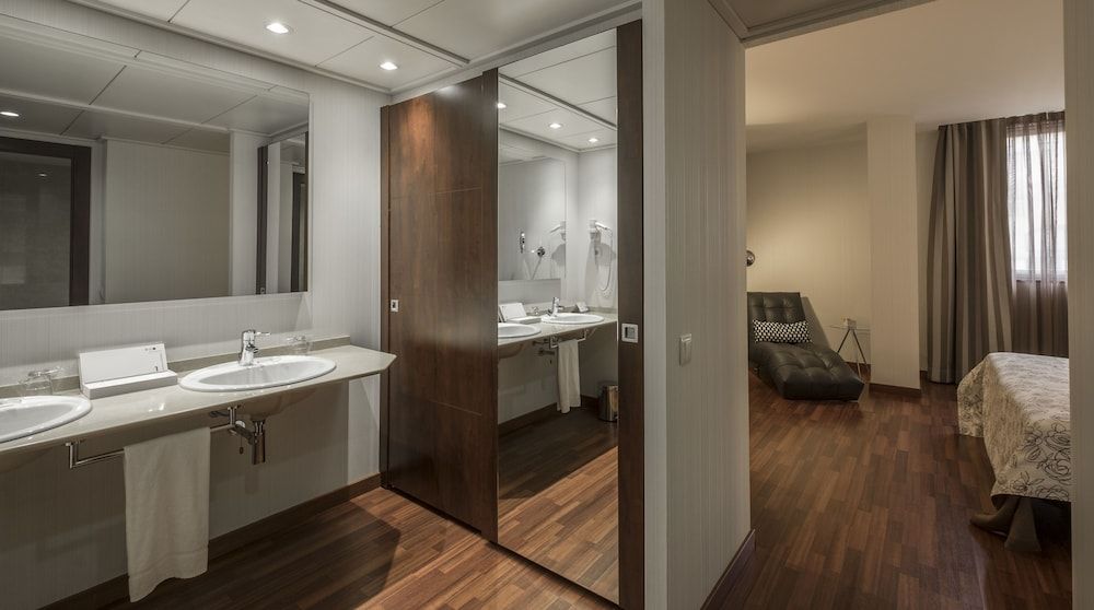 Hotel Gran Ultonia Junior Suite, 1 King Bed 6