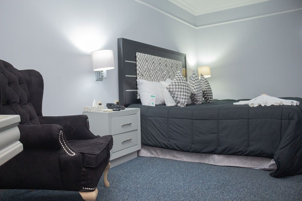 Superior Room, 1 King Bed