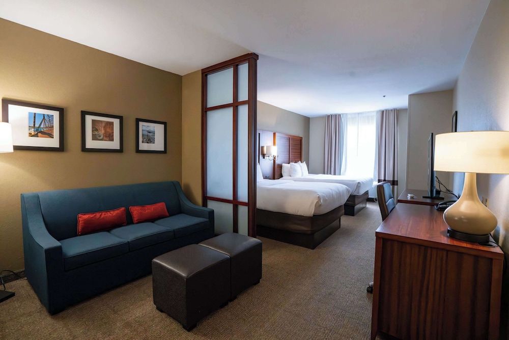 Suite, 2 Queen Beds, Accessible, Non Smoking