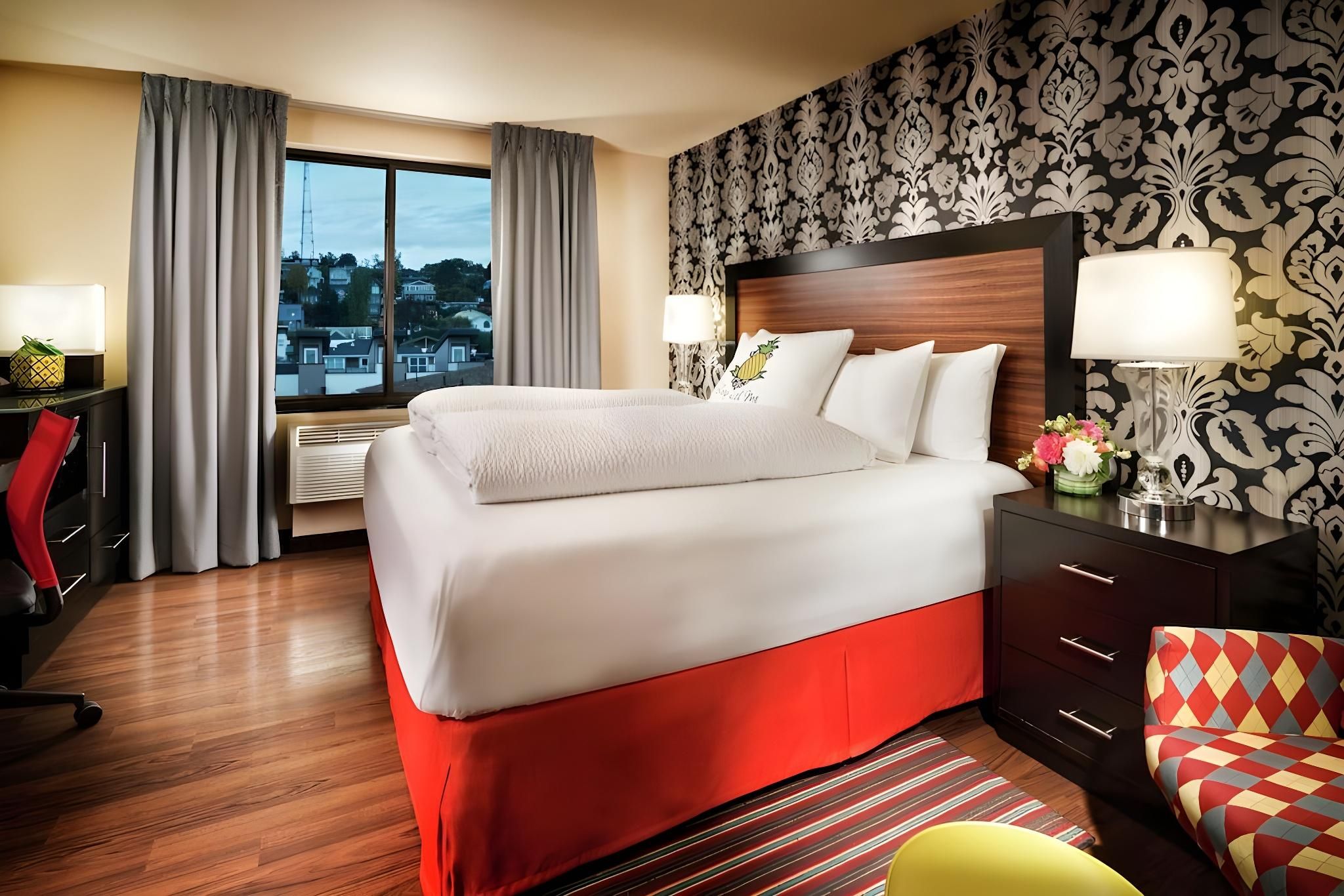 undefined Staypineapple, The Maxwell Hotel, Seattle Center Seattle 5
