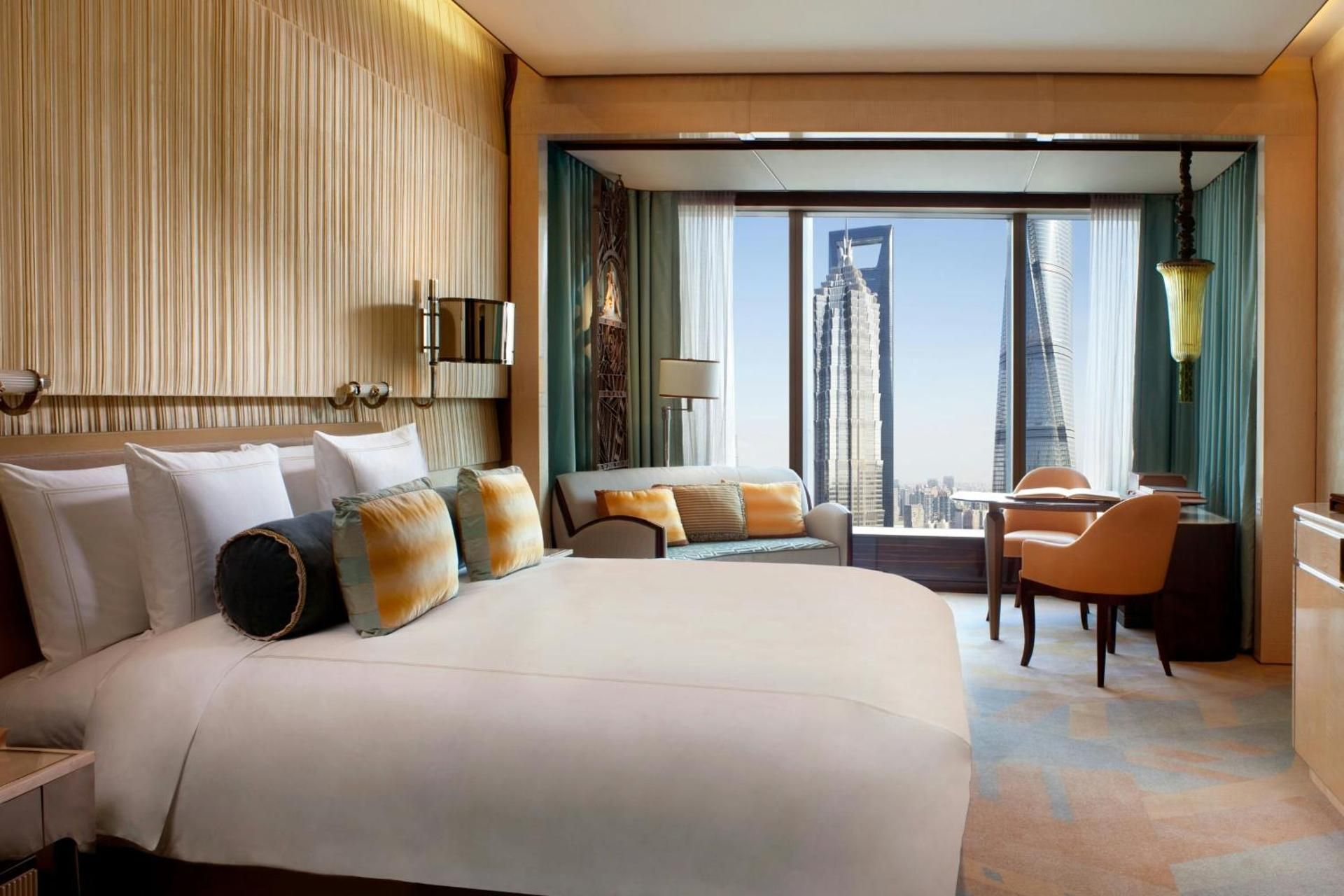 club lounge access, guest room, 1 king, skyline view