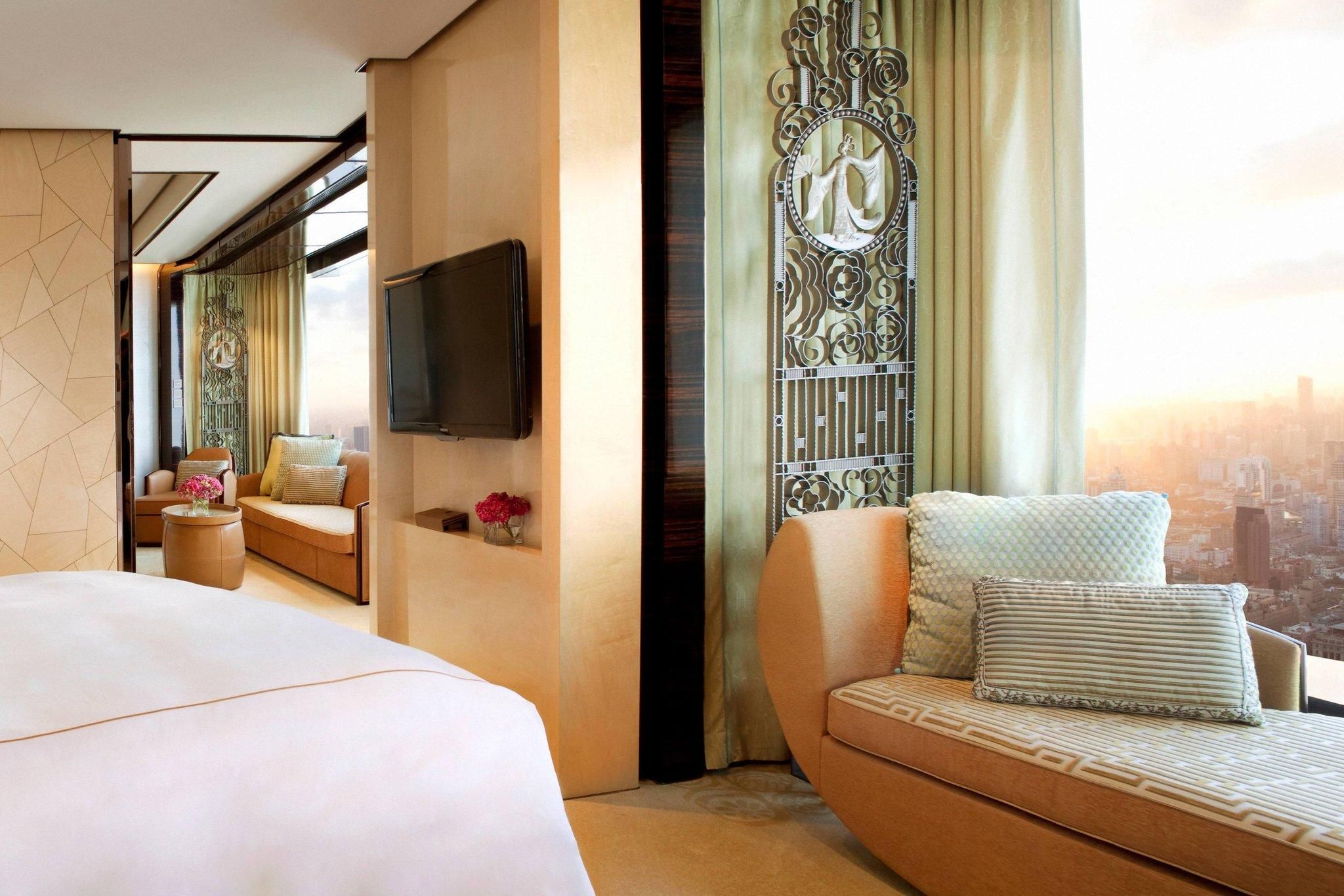 Panoramic Suite, Club lounge access, 1 Bedroom Suite, 1 King, Skyline view