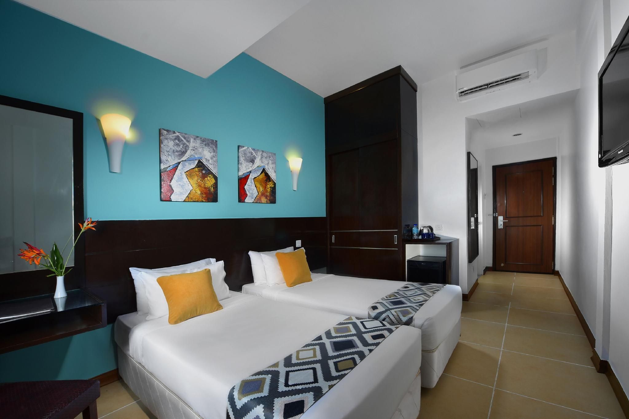 undefined Bella Vista Waterfront Resort 5