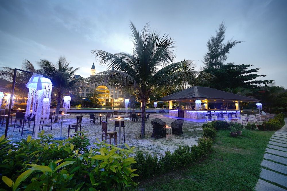 undefined Bella Vista Waterfront Resort 6