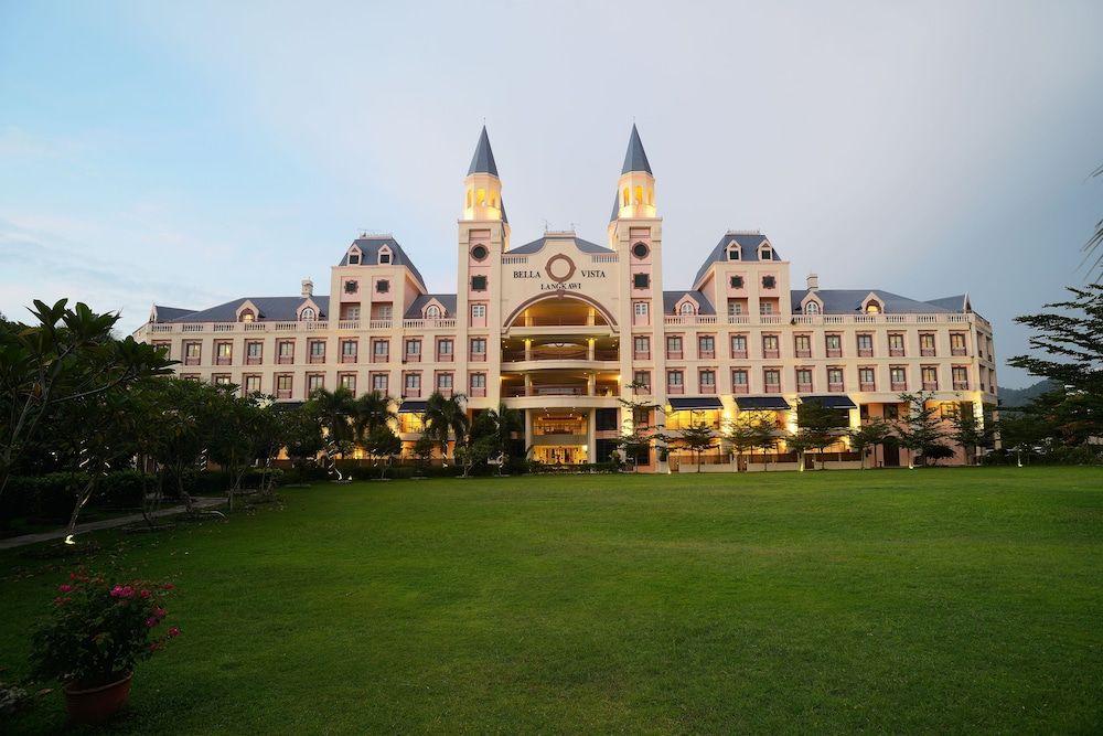 undefined Bella Vista Waterfront Resort 7