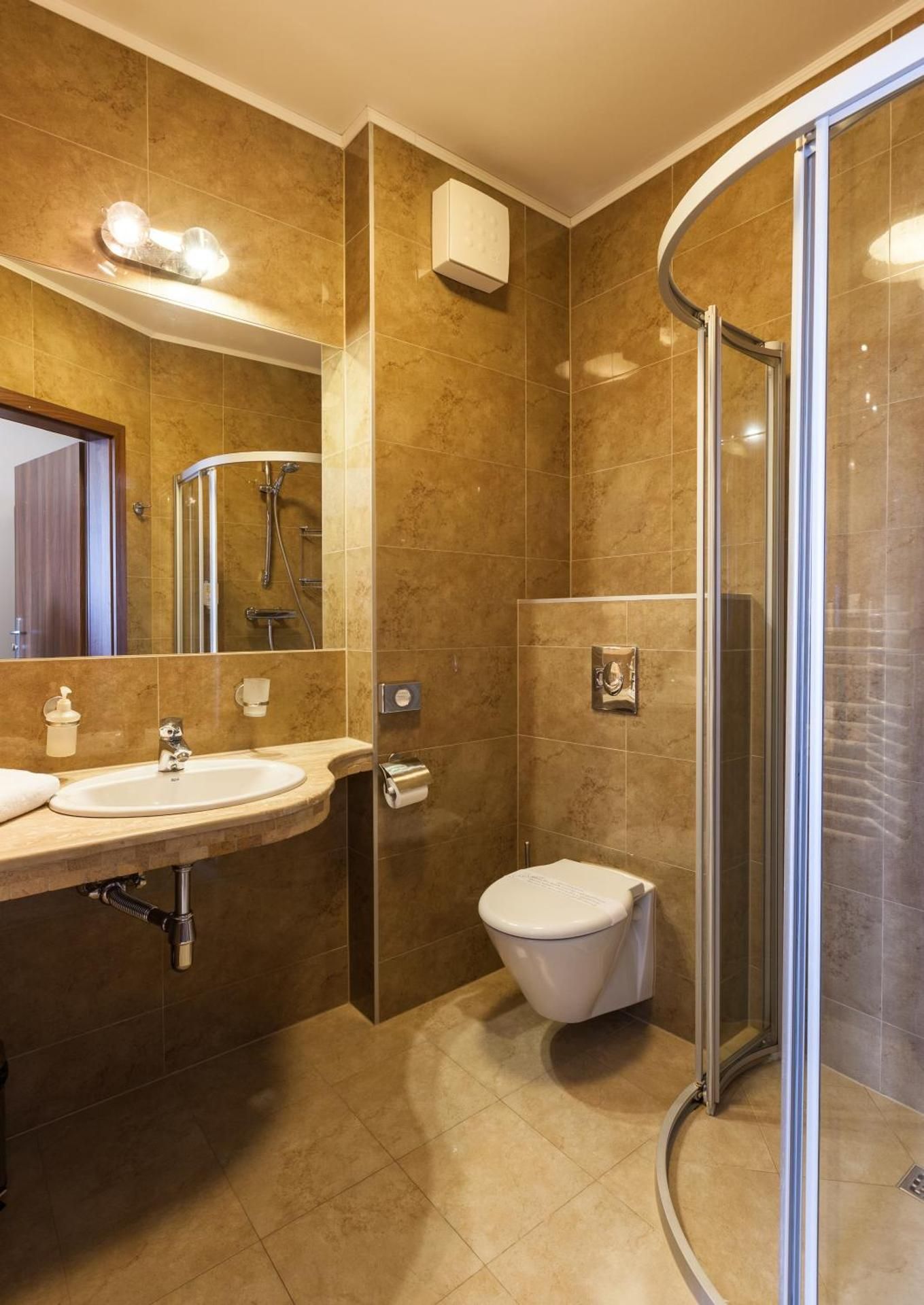 undefined Amber Hotel 10