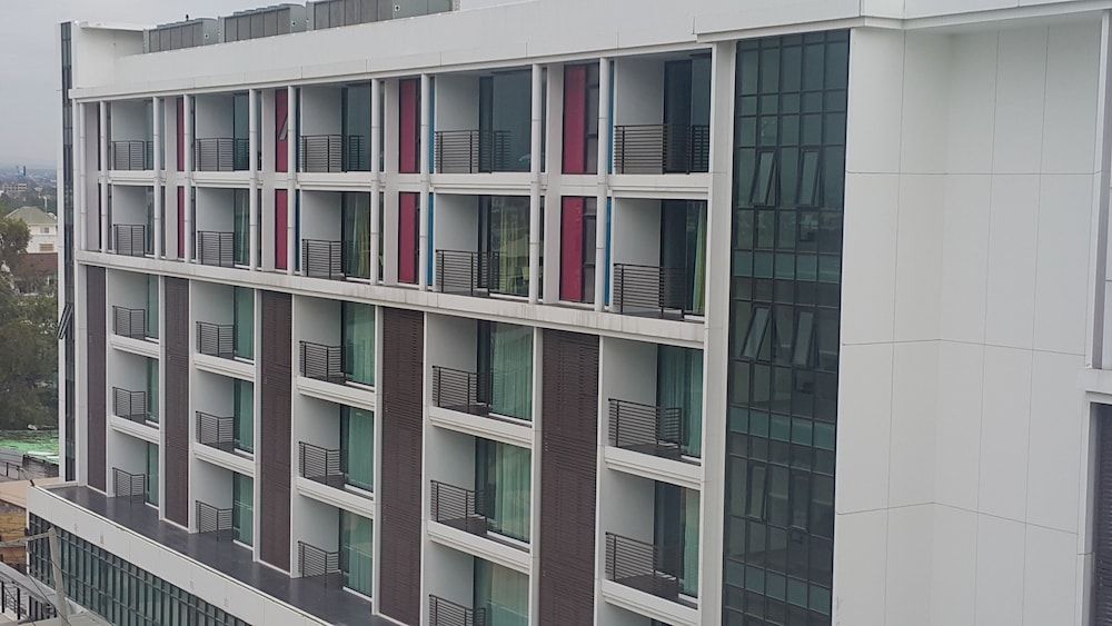 undefined Tsix5 Hotel 2